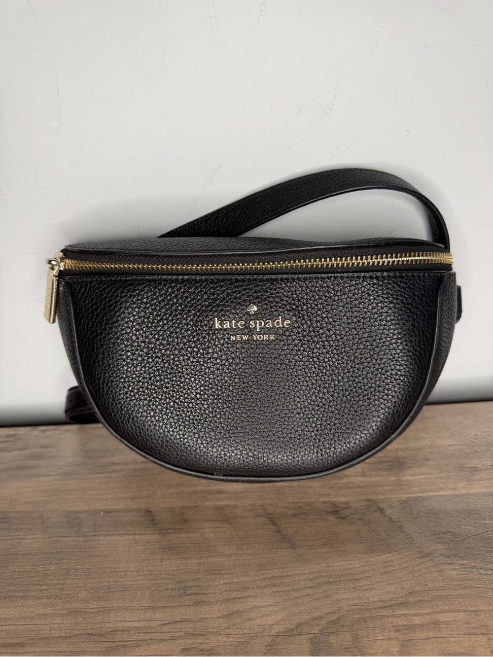 Women’s Kate Spade black pebbled leather Fanny pack belt waist bag purse